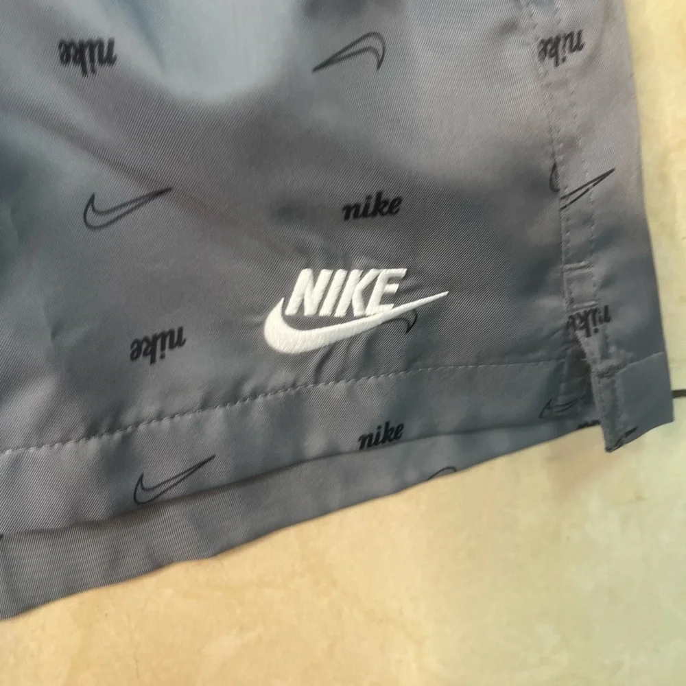Sz Various Nike Men's Club Woven Allover Print CTB Flow Shorts
